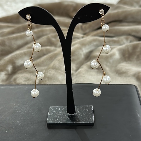 Jewelry - VINTAGE Pearl Earings